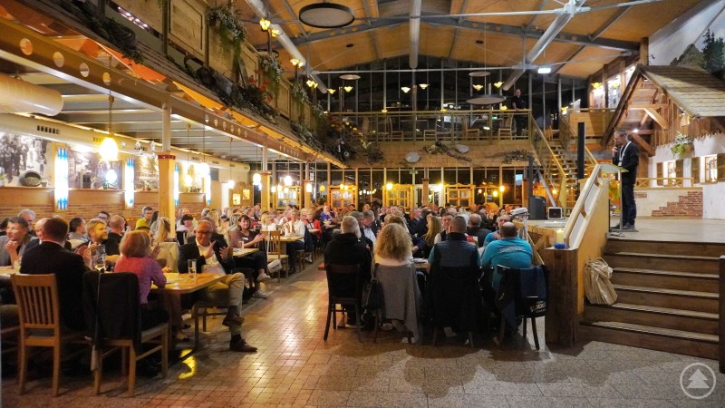 Volles Haus im JOSKA-Restaurant..JPG